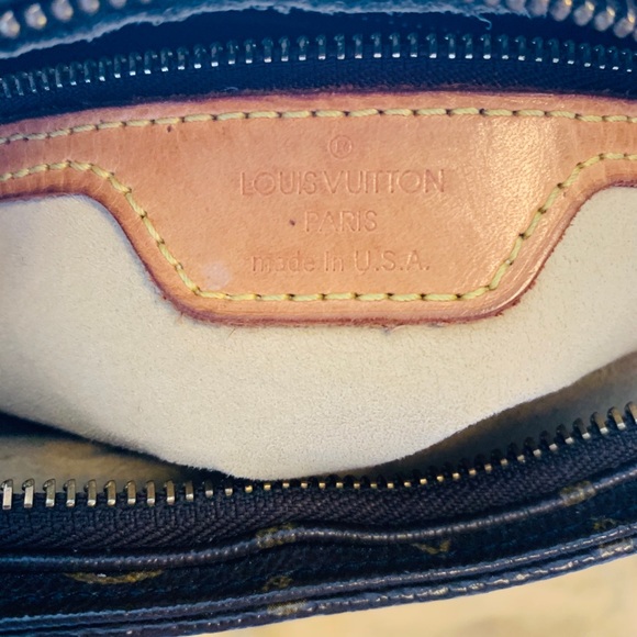 Louis Vuitton leather purse - Picture 4 of 8